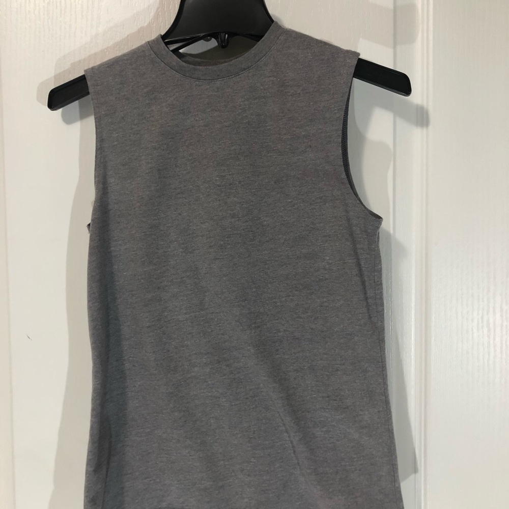 Used Gray wonder nation tang top size 10-12